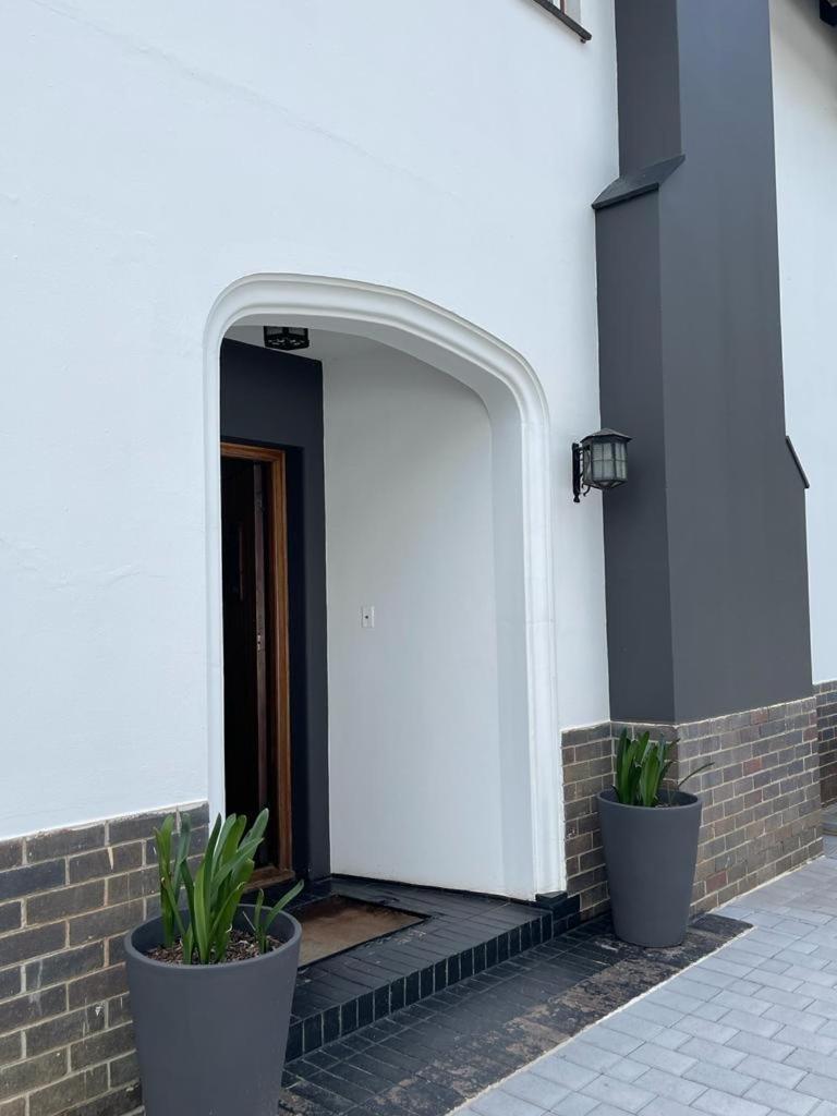 ヨハネスブルグ The South Way Bed & Breakfast エクステリア 写真