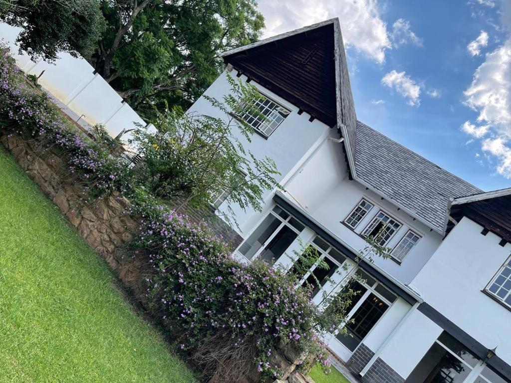 ヨハネスブルグ The South Way Bed & Breakfast エクステリア 写真